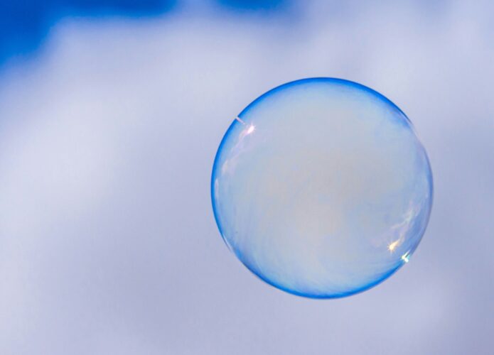 Bolha da inteligência artificial causa volatilidade e preocupa mercado em 2025
